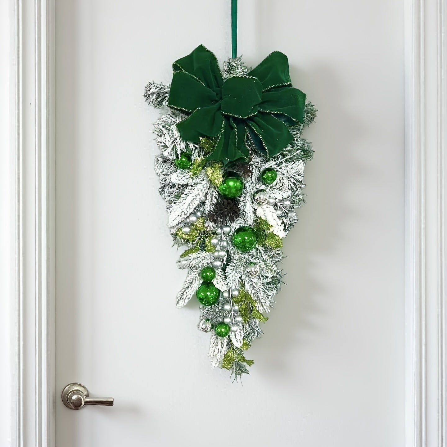 Christmas Flocked Hanging Wreath, Nordic Style in Red/Golden/Green/Blue, 60cm/23.62inch Bow Staircase Garland, Perfect Holiday Home Decor, Front Door Window Hanging Decoration, Feather-Free No Electricity Needed, 1pc/2pcs/3pc