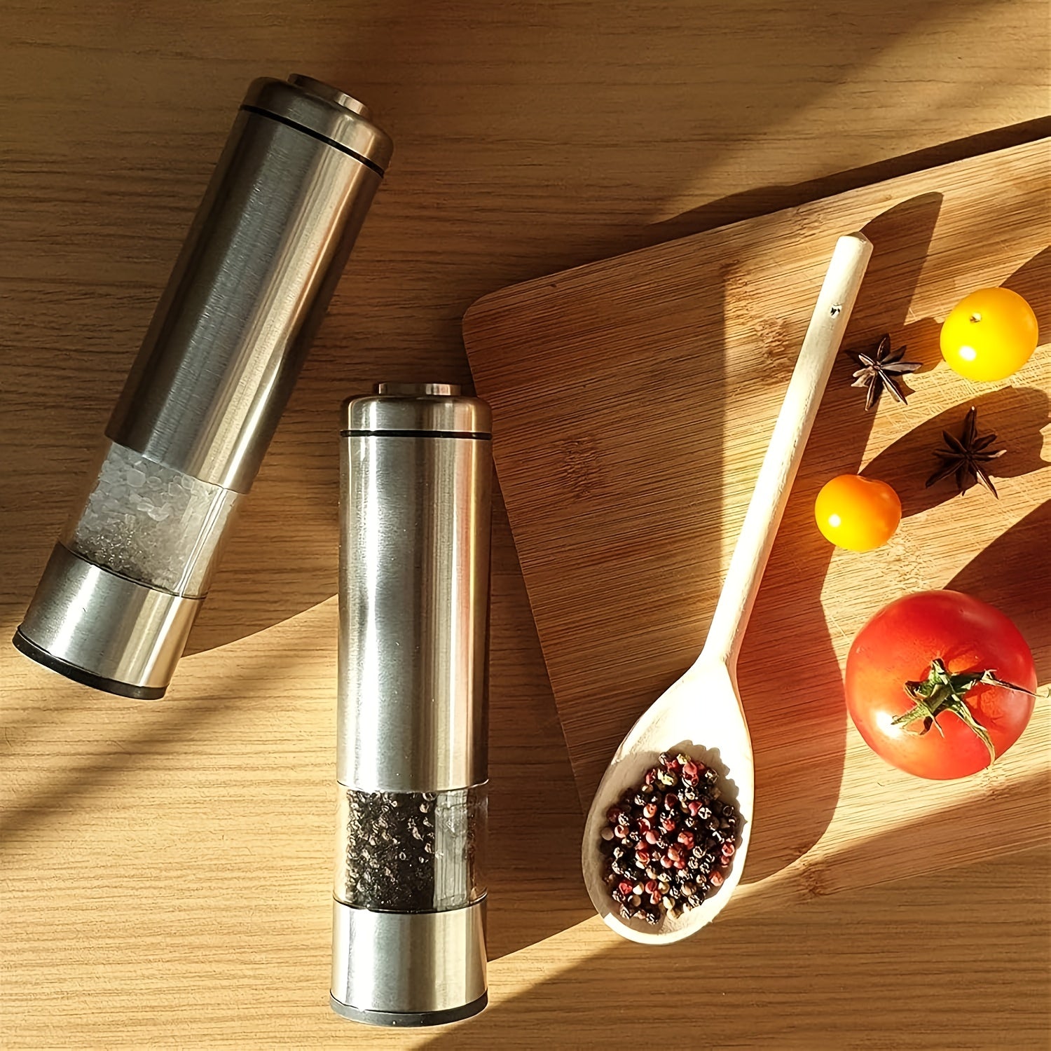 A Set of Electric Salt and Pepper Grinders, Adjustable Coarseness | One-Handed Operation | Battery Powered, Automatic Pepper Grinder Set, Electronic Adjustable Pepper Grinder, Ideal Gift Kitchen Gadgets and Accessories, Kitch