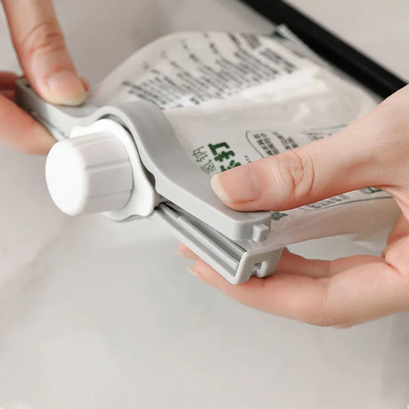 Screw Cap Sealing Clip Seasoning Bag Milk Powder Salt Bag Sealing Clip Snack Food Preservation Clip Gadget Kitchen Accessories