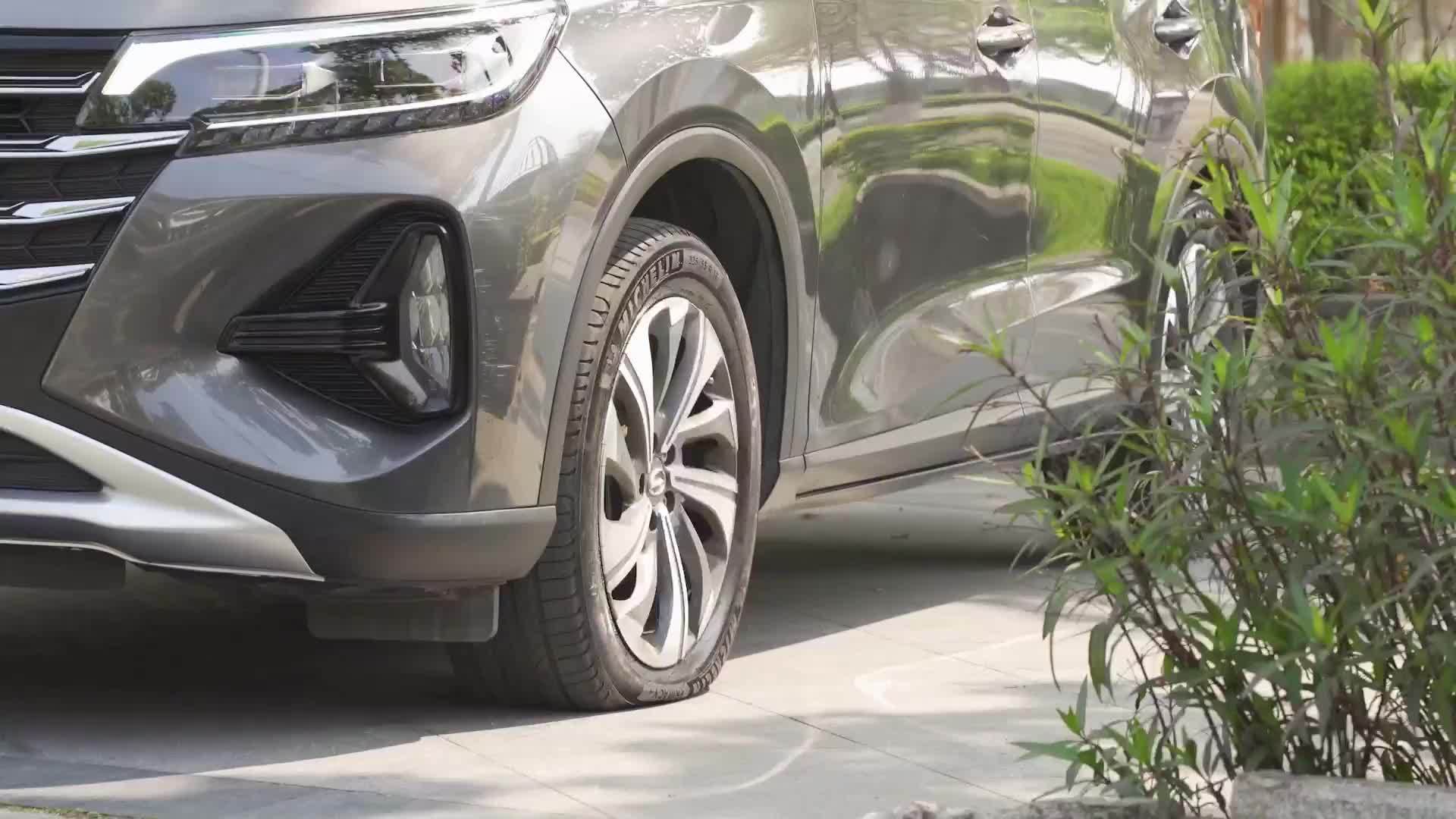 HAPPYBUY Electric Hydraulic Car Floor Jack 5 Ton 12V Built-in Tire Inflator Pump